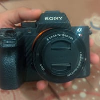 سوني a7r2 • استعمال شهرين • بطاريتين وعدسة٥٠