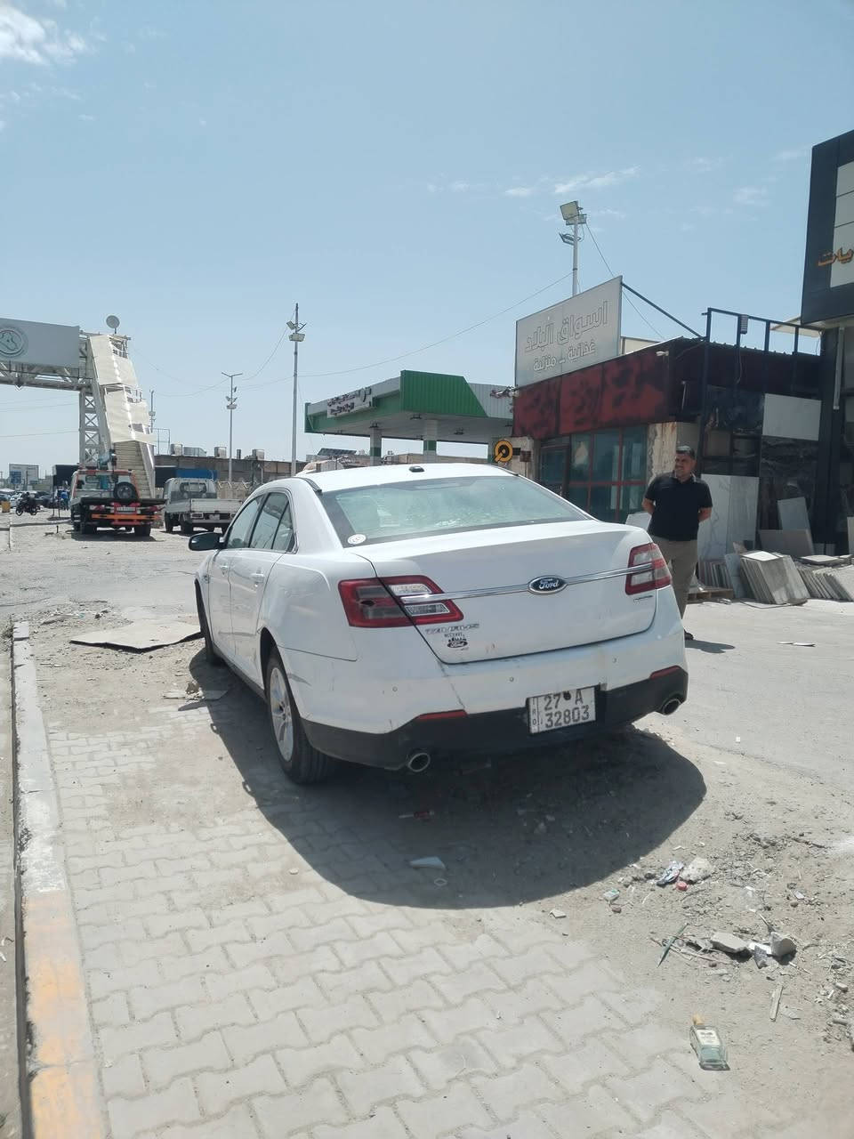 فورد تورس وارد أمريكي موديل 2014
حادثهه بنيد وبداية الجاملغات ما اصل ليجوه، سيارة ليبل واحد ممبدل بيهه اي شي
بيهه ضرر بسيط بالجاملغ جهة السائق ومصله ع البارد موضح بالصوره
مواصفاتهه مايحتاج اذكرهن انتوا اختصاص
تبريد قطعتين ثلج
تخم تاير ياباني
كهربائيات كلهه شغالة
رقمهه ذيقار انكليزي  السيارة بأسمي
السعر 90$ وبيهه مجال بسيط 
مكان السيارة بغداد / جكوك قرب محطة الوقود
*********** واتساب
