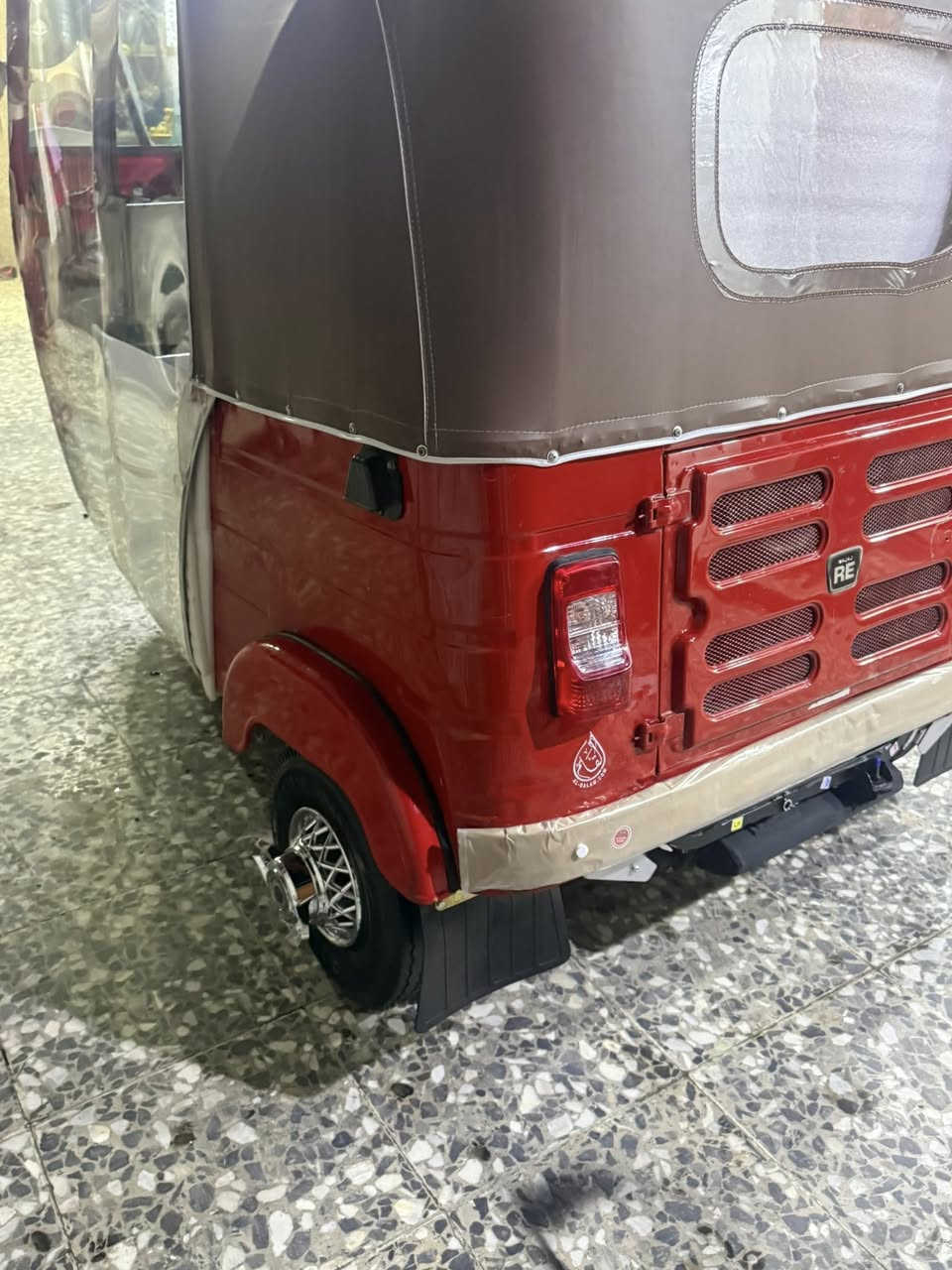 سلام عليكم تكتك موديل. ٢٠١٩ شهر. الرابع مرقمه. ثاني يوم تحويل الشراي. يتصل.  موبايل. *********** السعر ٥٩٠٠ العنوان الرئاسه جامع الإمام علي
