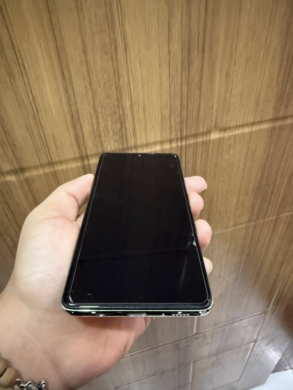 السلام عليكم 
تلفون للبيع A70
جهاز نضيف كلشي ممبدل بي  
بغداد الدوره للأستفسار خاص 
***********
