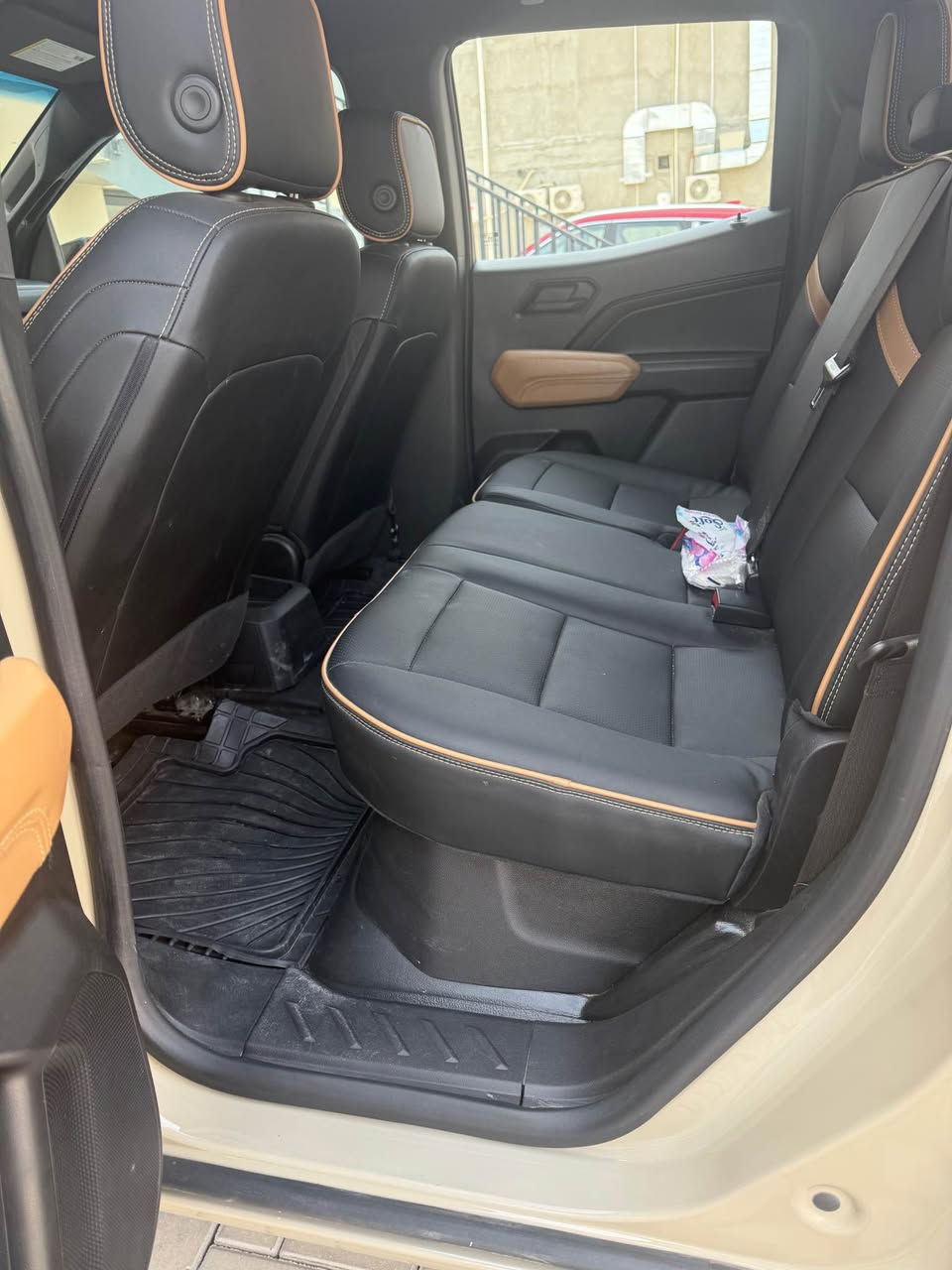 شوفر ليت كولورادو لون مميز رقم اربيل 
موديل 2023 حادثها جاملغ فقط ونفسه مصبوغ بدون دواخل وشرط الفحص محرك 4سلندر 2700تيربو كشنات جلد ATFرادار توقف ذاتي شاشه حساس لايت لد نهاري السياره وضع الشركه عنواني بغداد الكاظميه قرب المرور ***********
*********** بغداد, العراق
