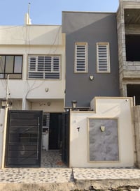 حي الفلاح الثانية • ١٠٠م • ٣ غرف