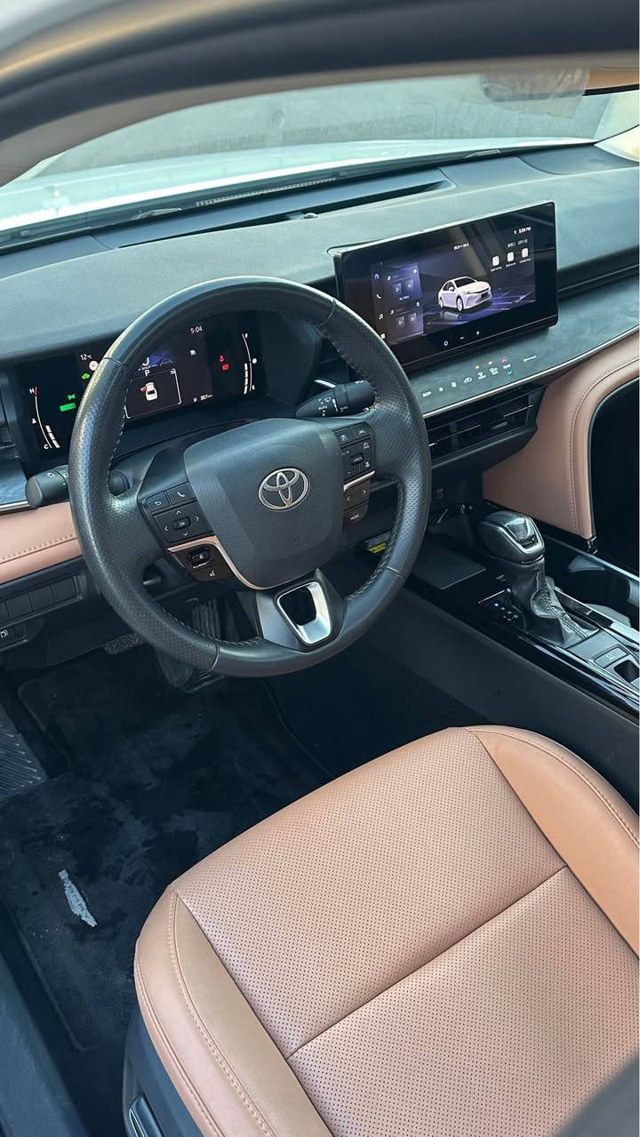 كامري 
موديل 2024 
كلين مكفولة كفالة عامة 
ماشية 30 الف كيلومتر 
المواصفات 
‎فتحة 
‎بصمة ابواب
REMOTE START : تشغيل عن بعد
‎شاشة دشبول ديجيتال
‎شحن وايرليس
‎كاميرا جانبي
‎كاميرا خلفي
AUTO START : اوتو ستارات
AUTO STOP : اوتو ستوب
‎رادار امامي (تحديد مسار)
‎رادار جانبي (نقاط عمياء)
‎رادار خلفي (التحذير من الاصطدام)
‎حساسات 360°
‎حساسات امامي
‎حساسات جانبي
‎حساسات خلفي
‎كشنات جلد
‎كشنات كهربائي
‎كشنات دفئة
‎تحكم استيرن
‎استيرن كهرباء
‎استيرن دفئة
‎تبريد لمس
‎تبريد مركزي
‎مراء شفط كهربائي
‎صندوق شفط كهربائي
‎لايتات ليد عدسة زينون 
السعر : 249$ و مجال 🔥
***********
Duhok أربيل, العراق
