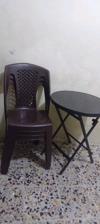 عندي هاي الكراسي عدد٣ وية الطبلة زجاج قيم واخذ مكاني بغداد الكريعات