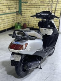 سبيسي ياباني للبيع السعر ٣٥٠ وبيها مجال مستعجل على بيعتها مكينتها خرسة...