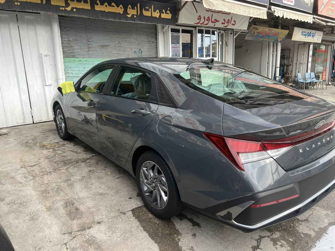 سلام عليكم الانتره مديل 24 بدون يرباك ماشيه 21 الف كيلو بيه خشم جاملغ وباب سايق سياره ليبل واحد سعر 142 بيه مجال مكان بغداد الامين بدون رقم ***********
