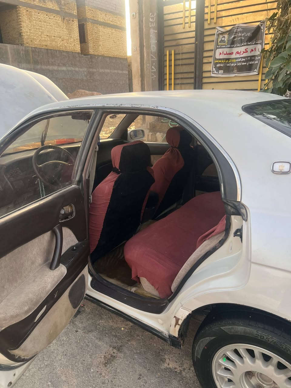 سلام عليكم
سياره بطه متصل محرك 3000 
سياره مكفوله تبريد شغال تايرات جدد سياره شغل واطلع سنويه منتهيه راعيه موجود يمته ما تريد تحول سعر 50 وبيه مجال 
فيس ما متواجد 
***********بي واتساب وشريحه 
***********فقط واتساب
