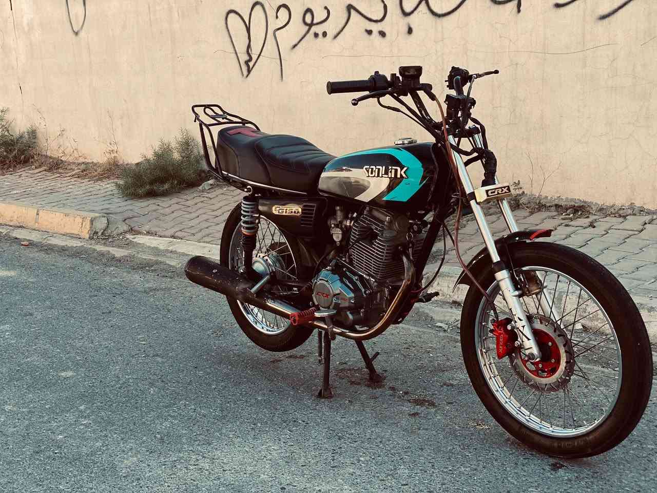 سلام عليكم دراجه للبيع أيراني محور مكينه crx300/2025الدراجه خير من الله كهربائيات كامله سلف وياله جديده  سعر خاص او يخابر الرقم ***********
