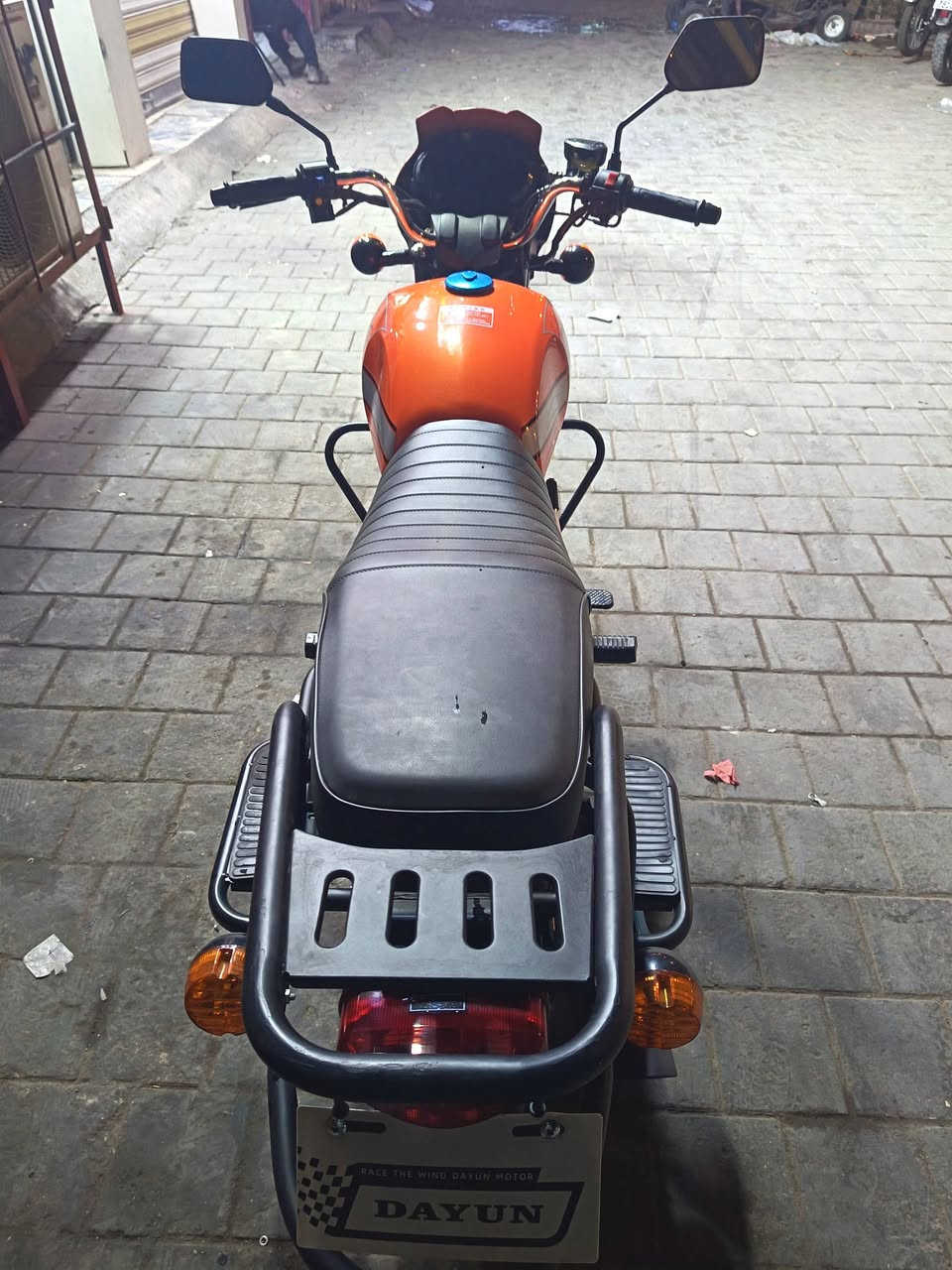 زيرو زيرو زيرو صار 6 ايام
نازله من شركه دايوان 
حديثه لايت لد الكصه سكن عالي لد دشبول ليزري رماش عالي ناصي 4 اشاير سويجات 2 دراجه وضع شركه اول تبدليه دهن الها سعرها 1500 مجالها كلش قليل مكانه بغداد مدينه صدر ***********
