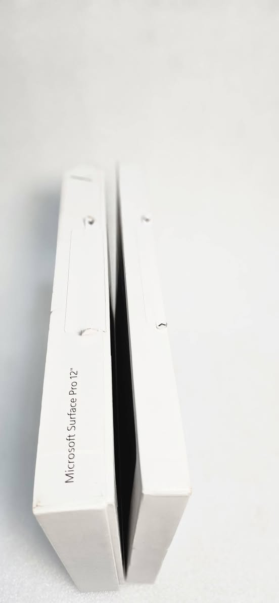 Surface pro 12 عـشاق سيرفـس💎🔥.
ارخص وانسب الاسعار لـSurface بس يمنا😎💰.... 
شوفلي جمال والاهم من الجمال جديد بالكارتون 
مواصفات ممتازة.: 
🔥snapdragon 
✨(Ram) 16سلاسه تامة في تعدد المهام
💎(SSD) 512 سرييع جداا
×اللابتوب جديد غير مفتوح 
* تكدر تاخذ التاب بدون كيبورد وتكدر مع كيبورد 
* البطارية بحالة ممتازة لانه جديد💎
×ضمان 10 ايام 
متحتاج ضمان لان اللابتوب جديد 🙂‍↕️🔥. 
× توصيل لجميع المحافظات العراق ومجاااااني 🤝🏻
لتواصل خاص او على الرقم ***********
