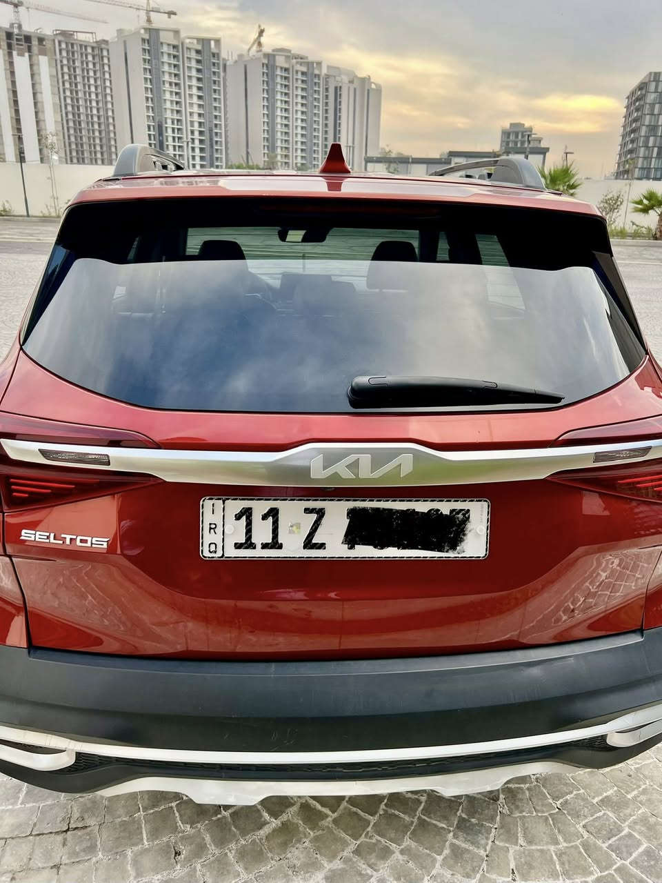 كيا سليتوس 2022
ماشيه 29 الف فور ويل AWD
مواصفات :
،تشغيل عن بعد ،بصمة ابواب وترحيب،اشاير مري ،نقطة عمياء 
،رادار امامي خلفي جانبي ،فول حساسات ،توقف ذاتي + مانع تصادم ،لايت عديه مع لد ،كشافات ،شاشه حجم كبير  
سنوية وهزة جديده (تحويل مباشر ) 

الضرر: موضح بالصورة بدون دواخل او شواصي 

العنوان :بغداد الكاظمية  

السعر : 142 بيه مجال بسيط 

للاستفسار : ***********
