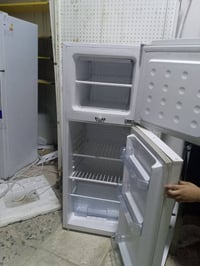 ثلاجه • ٥قدم • جديده