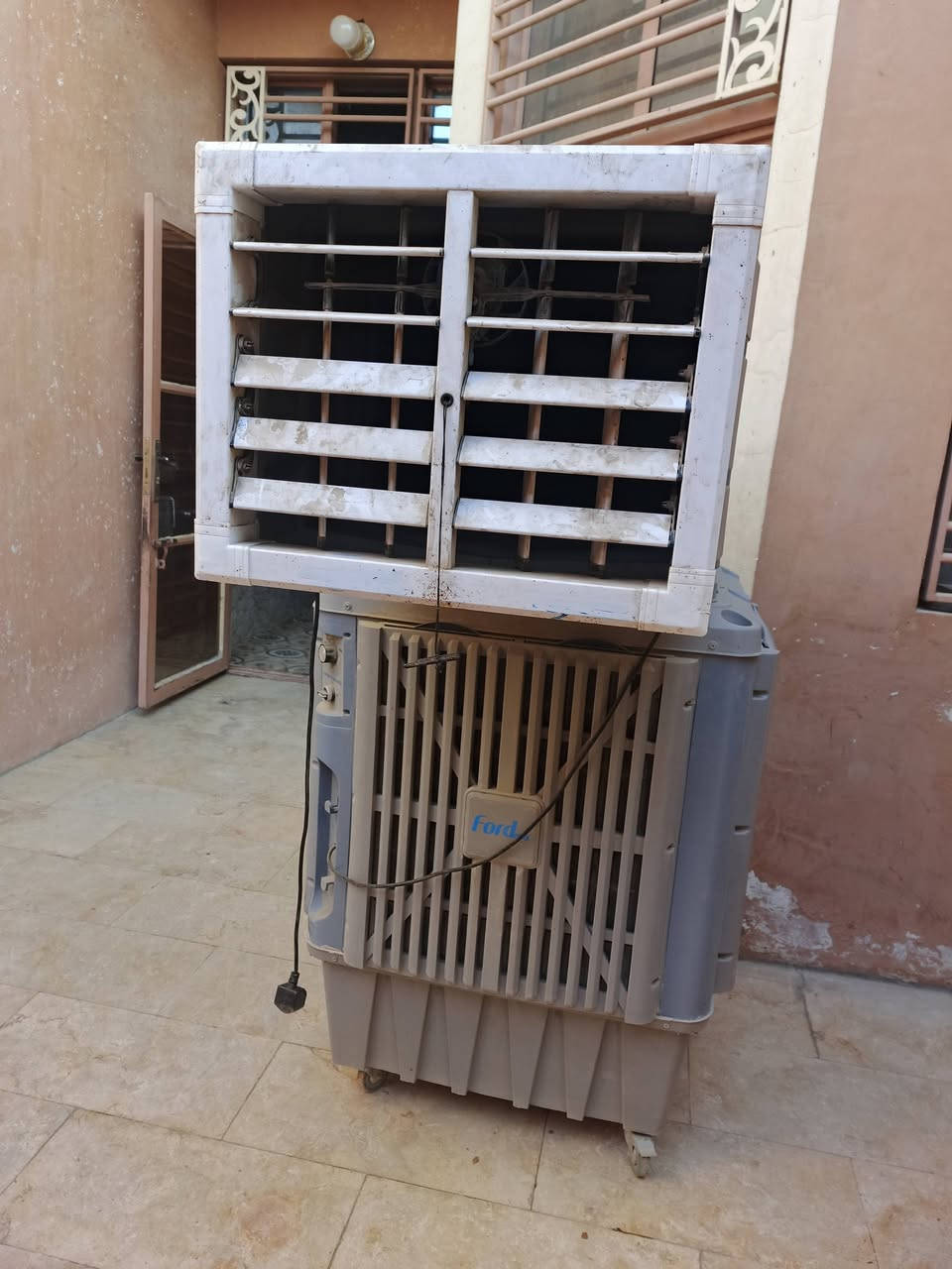 كنفيرات للبيع جدد علئ فحص اي عطل مابيهن مكاني كربلاء
