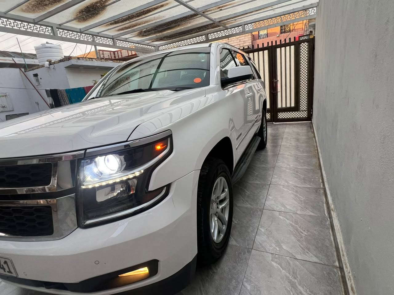 السلام وعليكم 
تاهو مديل 2015
سياره جديده كفاله عامه 
وكاله المنصور مغلفه PPF
سيارة بحال الوكاله سياره جديده
سياره اخت الزيرو  
ماشيه 84 حقيقي 
رقم اربيل الجديد
مواصفات LT 
فتحه باب كهرباء قاصه حساس خلفي امامي رادار كشن رجاج وضع شركه السياره 
السعر : 340
الموقع : البصرة 
رقم الهاتف : ***********
