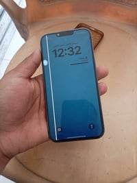 ايفون 13 برو ماكس ذاكرة 128  بطارية 76  شاشة بيهة خط بس شغال اللمس  سع...