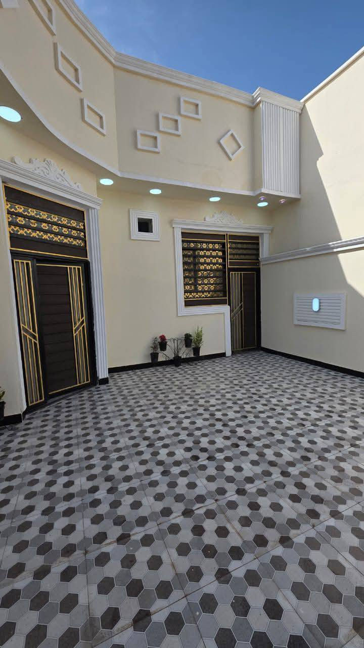 السلام عليكم ورحمة الله وبركاته 👋
اللا ستفسار ***********

توفر دار سكن للبيع  سعر جداً مناسب 

بناء حديث سنة البناء 2026

المساحه 210 م مربع

على شارع 9م

جميع الخدمات متوفره

محتويات البيت ⬇️
دوانيه
صاله
مطبخ
غرف نوم 2
صحيات داخلي + خارجي
كراج

نوع العقار : طابو ملك صرف زراعي عراقي سند 25

العنوان .. بصره كوت ثويني مقابيل صناعية حمدان

فارق جاهز للسكن 

السعر 120بي مجال

للاستفسار ***********
