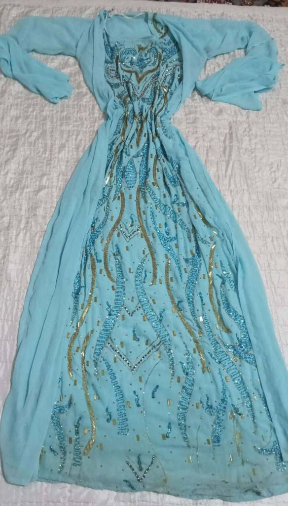 لديّ بعض الملابس النسائية الكردية الجميلة والرخيصة، خمس قطع  تلبس وزن 70 كيلوغراماً. سعر کلهم 40 الف نهایتە کلهم شلع توصیل متوفر السليمانية, العراق


**إذا كنت صاحب هذا الإعلان وتريد حذفه لأي سبب، رجاءا أرسل رسالة إلى الدعم الفني**