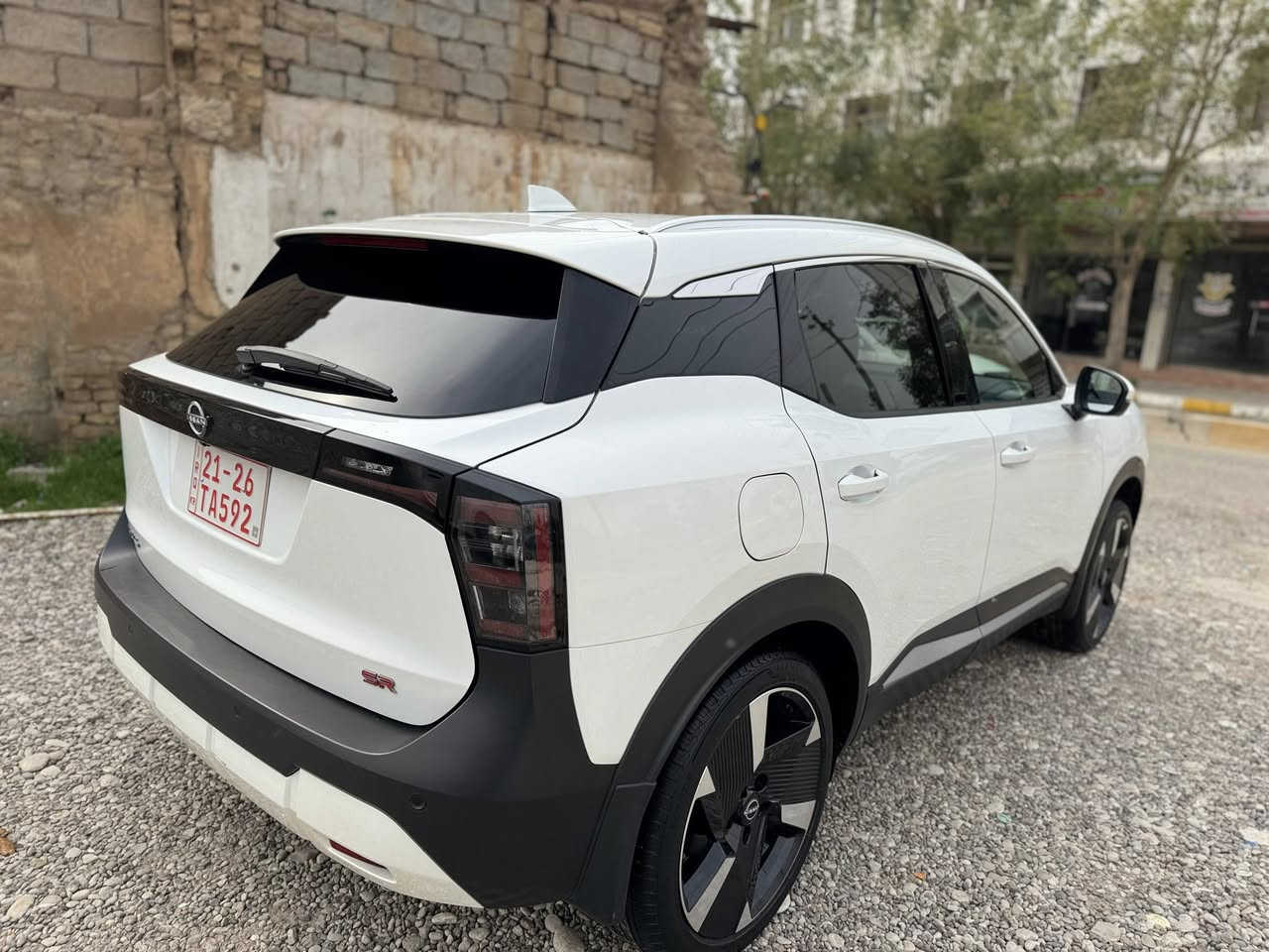 سلام عليكم للبيع فقط نيسان كيكس ٢٠٢٥ وارد امريكي موصفات sr فول محرك ٤ سلندر ٢٠ موصفات ٥ كامره وجلد وشاحن موبايل وهندبريك اوتو واوتو هولد وشاشه جبيره وشاشه دجتال  وتبريد لمس  وداخل ليد واناره وبعد بيها هوايه موصفات سياره بيها فقط جاملغ السايق سرقه بدون بدواخل بدون ايرباك بدون حتى شخط من دعاميه للدعاميه بشرط سونار مرفق مع الصور سياره كلش حلوه وجديده ماشيه ٩ ميل فقط يترقم شمالي فقط مهله ترقيم ٩٠ يوم  سعر ١٩٠ مجال بسيط  للشراي وكلشي اكو بل سوك مكان ديالى خانقين ***********
