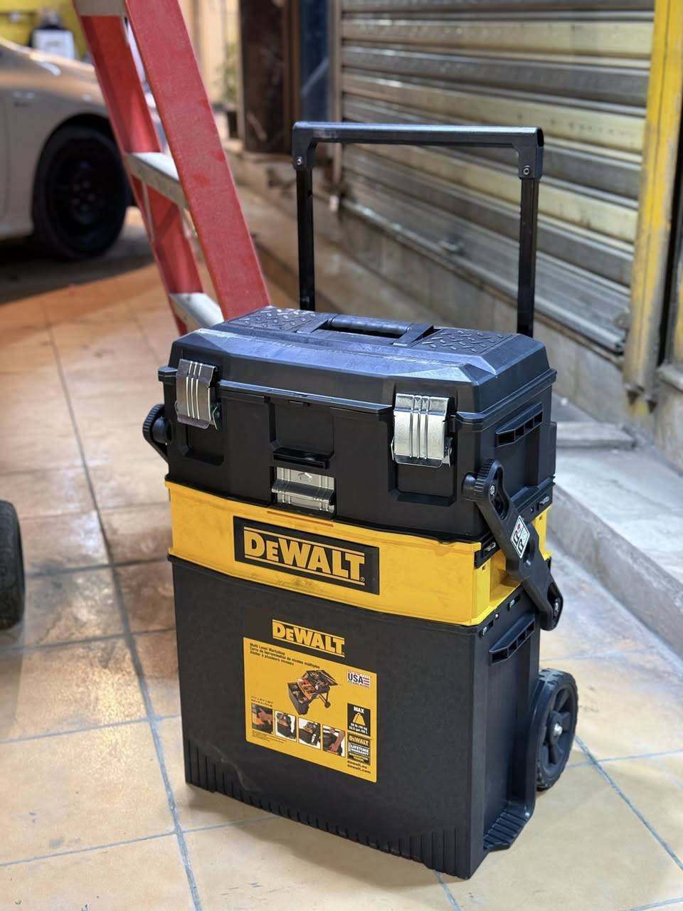 حقيبة ديولت 3 طوابق 
سعة 88 لتر
جديد غير مستعمل 
عنوان كرادة 
للاستفسار خاص او واتساب
***********
***********
