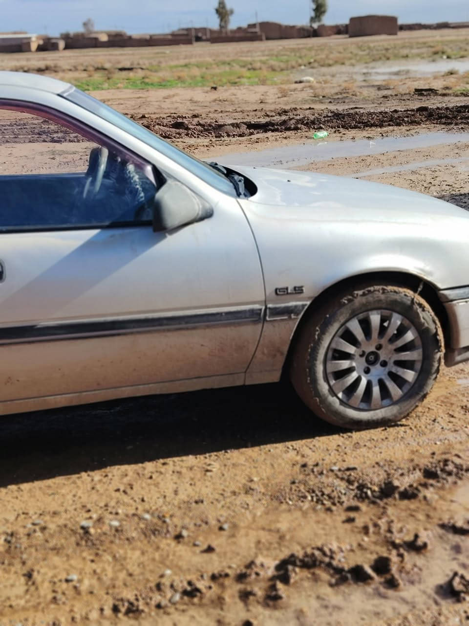 للبيع اوبل فكترا حجم (16) رقم نينوى سعر (37) المكان موصل رجم حديد (***********) مكلف بالنشر
