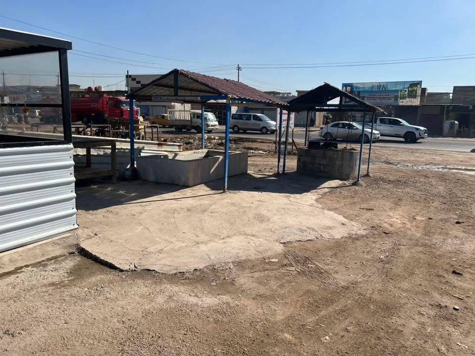 سلام عليكم 
محل للبيع 
سمك ودجاج
جاهز بكل معداته محل
شقال موقع مقابيل مطعم علي دبل
سعر المحل 4ملايين ونص
وايجار المحل150 الف
***********
