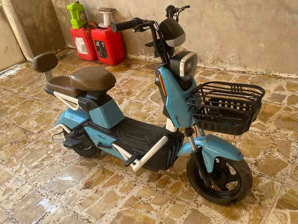 ماطور شحن للبيع موديل 2024
فول مواصفات

 مكان سامراء
✅سرعة 60 حقيقي 3 سرعات 
✅تايرات جوبلس 
✅حجم 300-10
✅لايت عالي ناصي زنون
✅بطاريات بعدهن جدد يمشي 20 كيلو بل شحنة الوحدة
✅اشاير لكزز يمنة يسرة 
✅ملف 500 حقيقي 100٪
✅شاشة ديجيتال تحدد أي عطل يصير
الماطور بعدة جديد مستعمل قليل يوجد بيع تقسيط عل ماستر الرافدين للاتصال ***********
