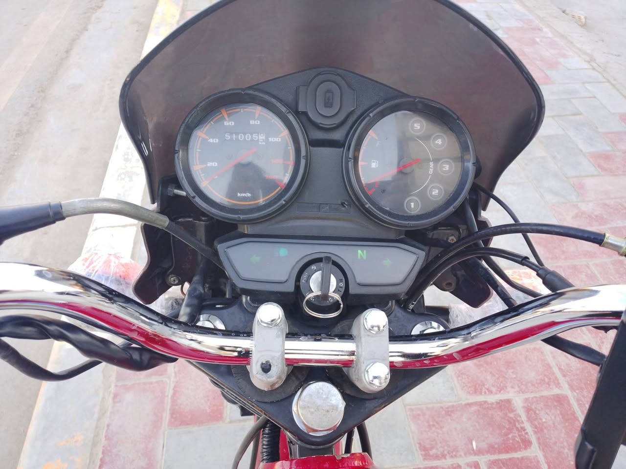 بوكسر   اقره المنشور قبل لاتتصل
سنويه تحويل ثاني يوم ارقام جاهزه بس تجيب وتشد
رقم مميز
كهرباياتهه كلهن شغالات مابيهه اي نقص دبلات اغراضهه كلهن بلاد دراجه ناشفه
مامشتغله توصيل ابد  دراجه بلاديه مامتعوبه
اول فتحه الهه بوشه شركه وضمان 
شرك مامشروكه ابد 
محركهه اخرس مابي لادخانه بيضه ولا دخانه سوده
شرط التحويل 
مال جناي 
سعرهه / مليون وخمسميه 1500 وبيه مجال بصيط
مكاني كربلا البوبيات عمود 7 مجمع سيف الوكيل 
للستفسار ***********
              ***********
