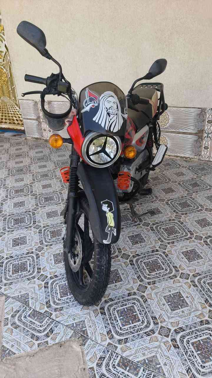 السلام عليكم دراجه بوكسر موديل 2021 مقفوله ما بيها اي نقص للبيع مكان الدراجه واسط قضاء الحي نضافه90% دراجه استعمال شخصي  شراي يتصل***********
