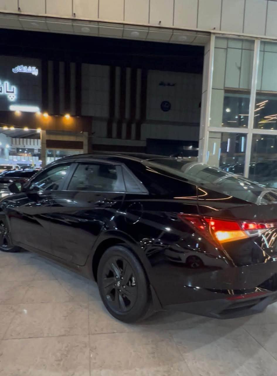 هيوندا النترا موديل ٢٠٢٢
مواصفات sel 
بصمة 
تشغيل عن بعد
رادار 
قطعتين صبغ بنيد و جملغ سكن بدون داخل
محرك دوش مرغوب
السعر ١٢٧ شوية بي مجال
***********
***********
