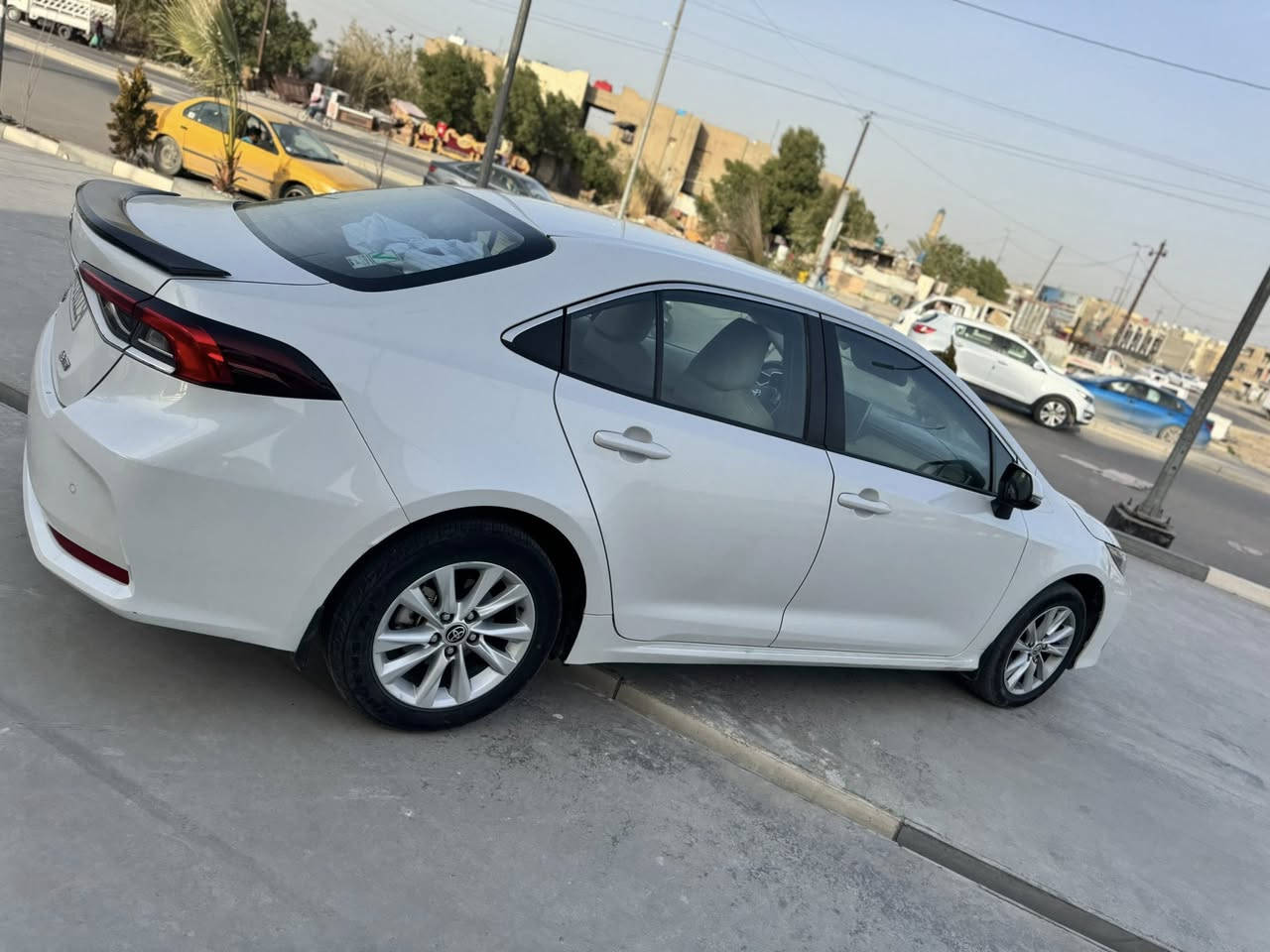 السلام عليكم
كورلا٢٠٢٣ ضمان تويوتا العراق بانزين فقط
السيارة فول مواصفات 
مكينة ١٨٠٠ 
السيارة بعدها تحت الضمان
سيرفس دهن كلة بلوكالة 
ماشية ٧٢ 
بيها بارد بلبداية مال بنيد من صفحة اليمنة
وبارد شبرين بلجاملغ وثنينهن تكحيل 
رايدها ١٧٢ وبيها مجال
***********
مكان بغداد الكرخ
