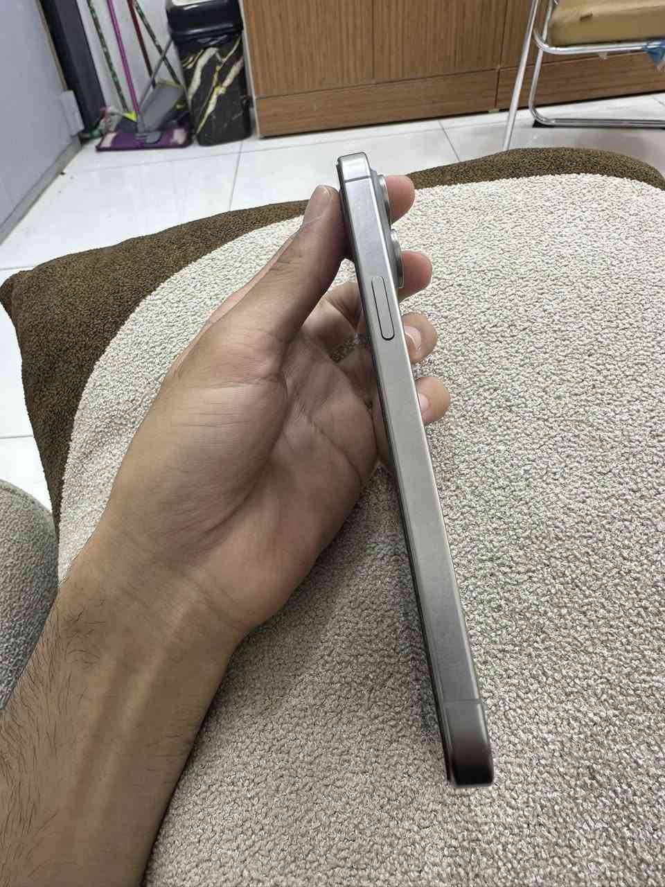 ايفون 15  برو ماكس نظيف وجديد بطارية 89‎%‎
السعر مليون و100 عنوانا النجف الاشرف


**إذا كنت صاحب هذا الإعلان وتريد حذفه لأي سبب، رجاءا أرسل رسالة إلى الدعم الفني**