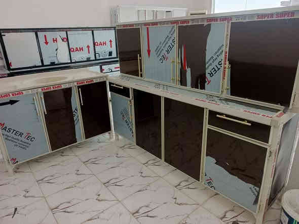 للبيع الستفسار على هذا الرقم ***********
العنوان بروانه شارع العلااوي قرب بناية البلديه معرض ابو حياة النمراوي
