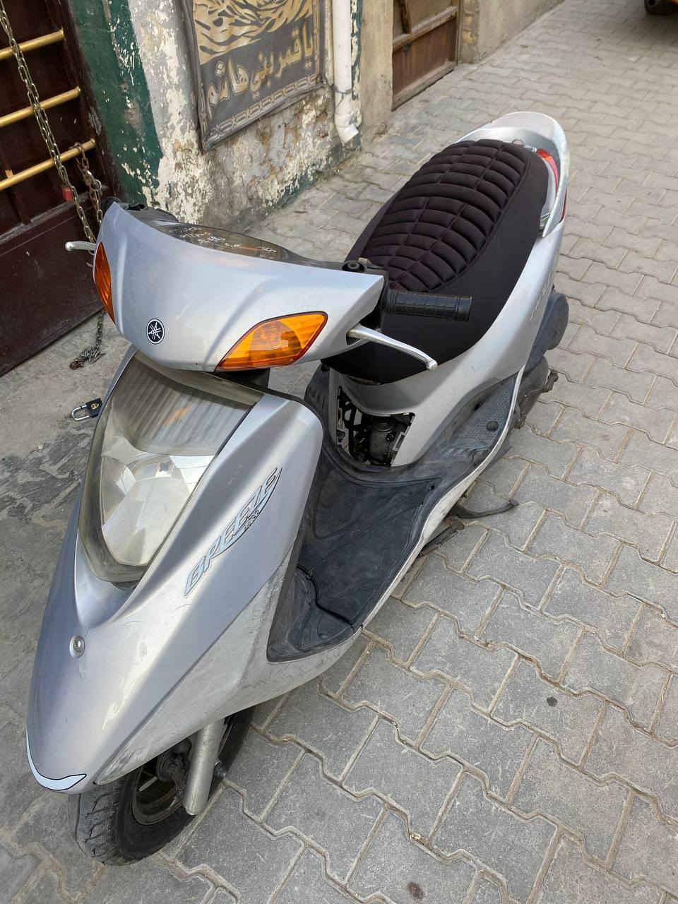 بريز كابريتر للبيع صارلها ١٠ ايام من نازله من رنبه والمكاتبه والمنفيز موجودات دراجه نضيفه ماشاءالله وختم واحد وبرغي ممفتوح بيها وكاله السعر ٩٥٠ وبيها مجال بسيط لان محتاج الشراي يتصل لحد يتعبنه شباب مكاني بغداد ***********

