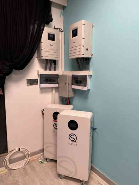 تم بفضل اللّٰه تركيب منظومة طاقة شمسية تم ربطها على حسب طلب الزبون

للاخ :: حارث أبو عبدالله

في مجمع (مودرن ستي)
  
✅ نظام طاقة شمسية متكامل بأعلى المواصفات

✅فولتية ثابتة 220فولت 
✅كهرباء مستمرة بدون انقطاع 
✅تشغيل تلقائي عند انقطاع الكهرباء

🔵انفيرتر قدرة(6) KV عدد 2 
🔵الواح قدرة  (640) واط نوع (Aiko) عدد 12
🔵بطارية ليثيوم عدد 2 (314)امبير  

✅صيانة فورية بحالة مواجهة اي خلل فني
✅ضمانات عالية وعمر افتراضي طويل
✅خدمات متابعة مابعد التنصيب

نهاري ☀️(25) امبير
ليلي   🌑 (14) امبير 
 
للاستفسار اكثر الاتصال على الارقام التالية 
***********
***********
⚫️#مكتب #باجوان #للطاقه #الشمسيه
