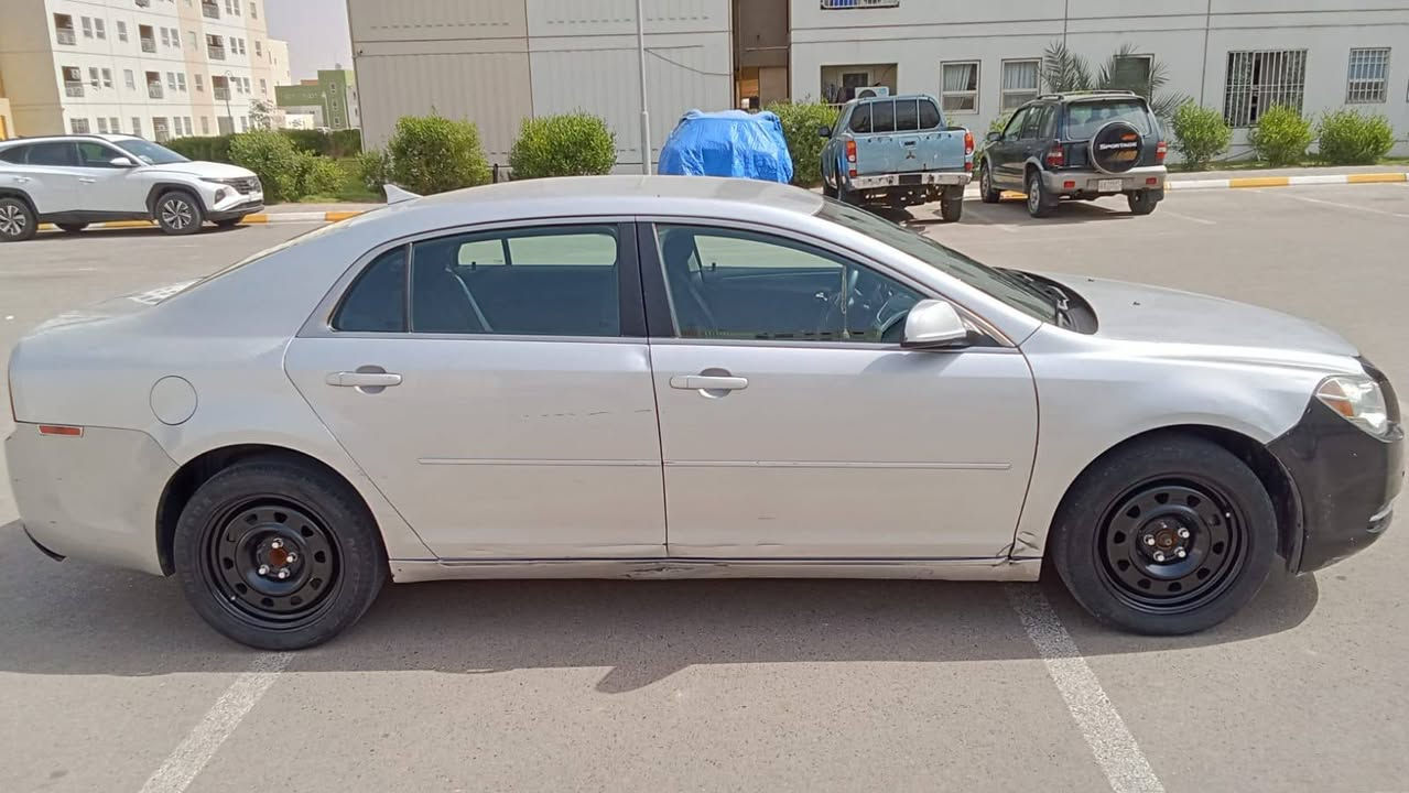 ماليبو مديل 11 خليجي بيه طختين بل جاملغات الخلفيه سياراه حلوه اونضيفه بشكل محراك 2400 شاده جديد حته الوصل موجود صدر امامي خلفي جداد كير حلو تبريد ثلج سياره كلش حلوه مكاني بغداد الشعب سعر 60بيه مجال ***********
