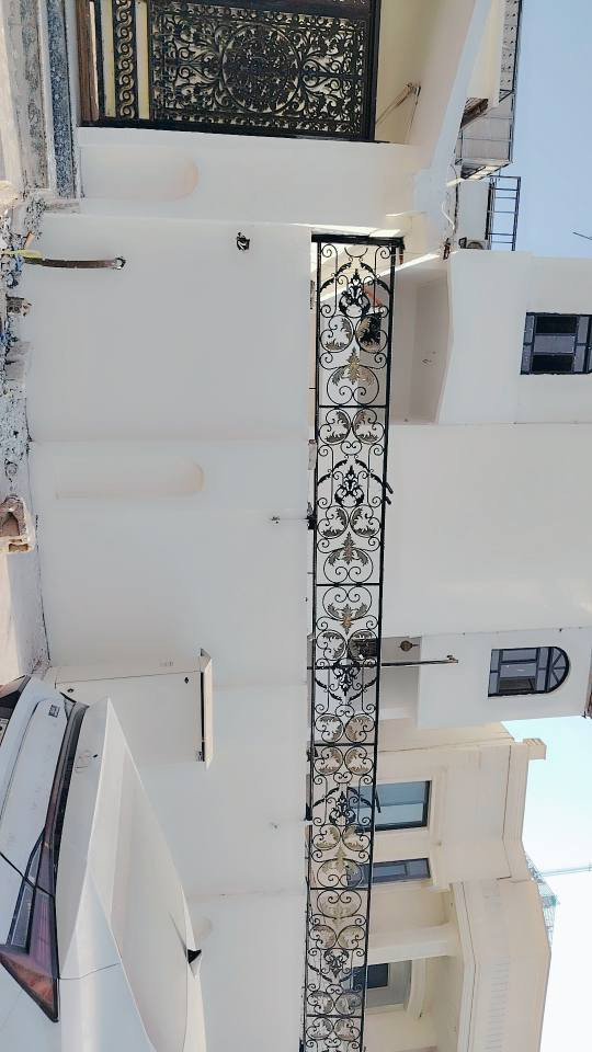 عقار لأيجار
موقع مميز في مناوي باشا
يحتوي علئ ٣ طوابق
و يضم ١٦ غرفة منام وصحيات خارجيه وداخليه وعلئ صالتين كبيرتين وعلئ كراج يحمل ٦ سيارات

يصلح ..مكتبي_شركات_مؤسسات_ اونقليات
 لأستفسار 
لأتصال علئ لأرقام التاليه
*********** البصرة, العراق
