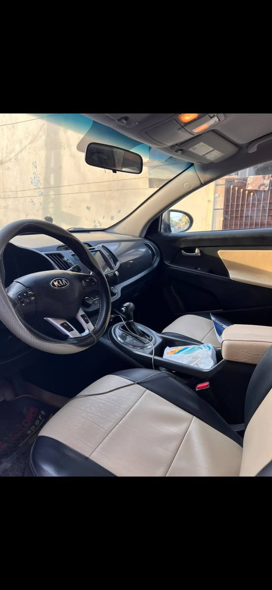 سلام عليكم
سبورتج 2013 كوري
مواصفات
مكينه 2000 دوش
باقي تفاصيل موجوده بالسونار
السعر 128
رقم بغداد 
الرقم كامل جديد 
للاستفسار الاتصال على الرقم واتساب ***********
