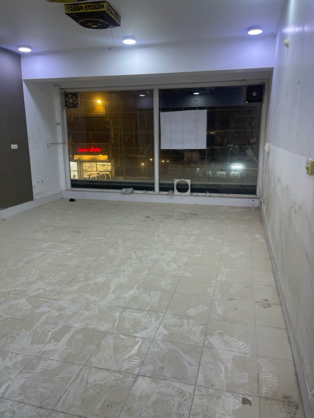 العنوان القطاع ٣٠ شارع المدارس 
العرض 5 ونص والنزال 10متر