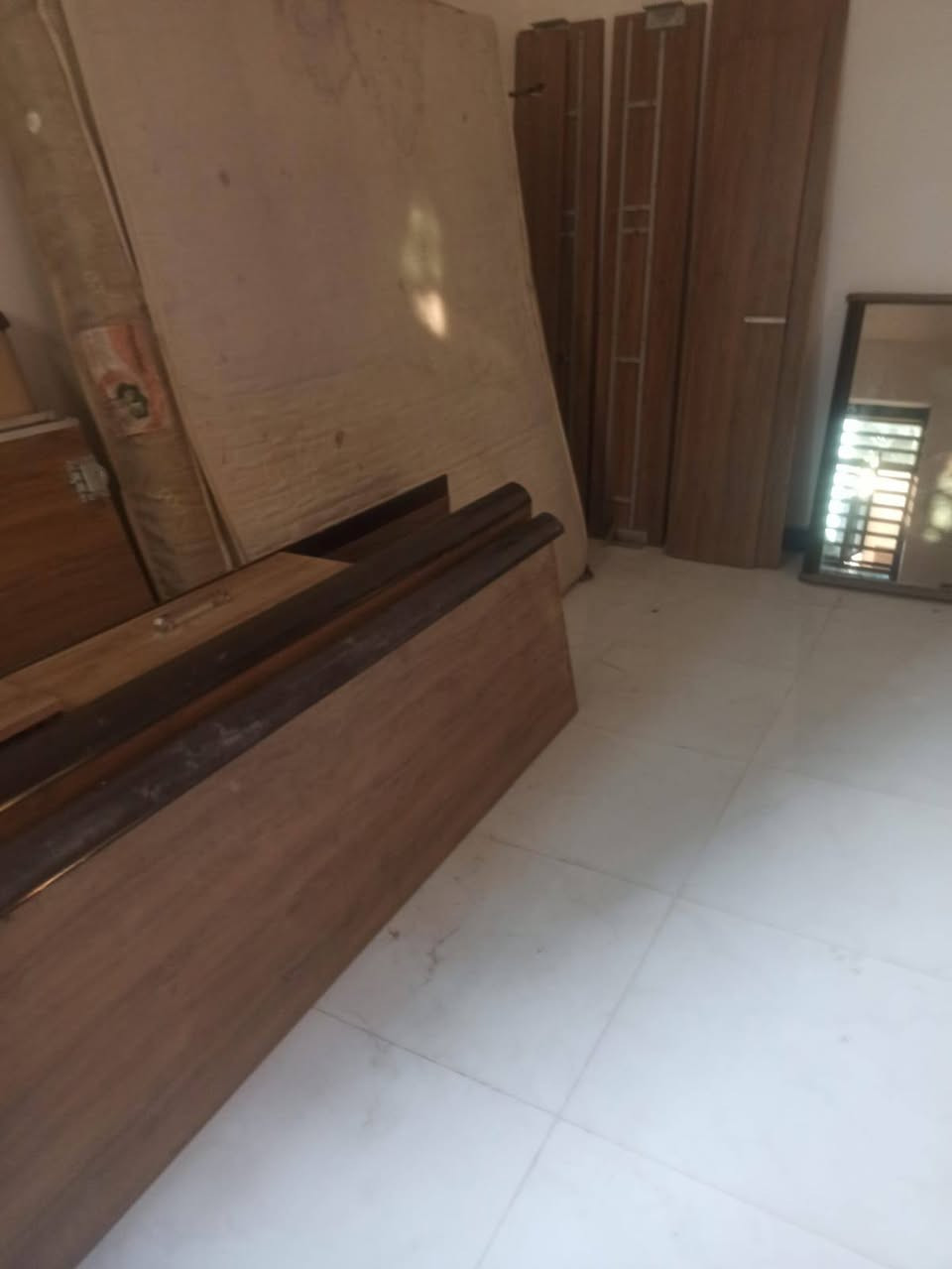 غرفه تركي للبيع سلايت جديده بس فاتحها شلنه من بيت لبيت لاكسؤولاشي ٨٠٠مو البلسوك


**إذا كنت صاحب هذا الإعلان وتريد حذفه لأي سبب، رجاءا أرسل رسالة إلى الدعم الفني**