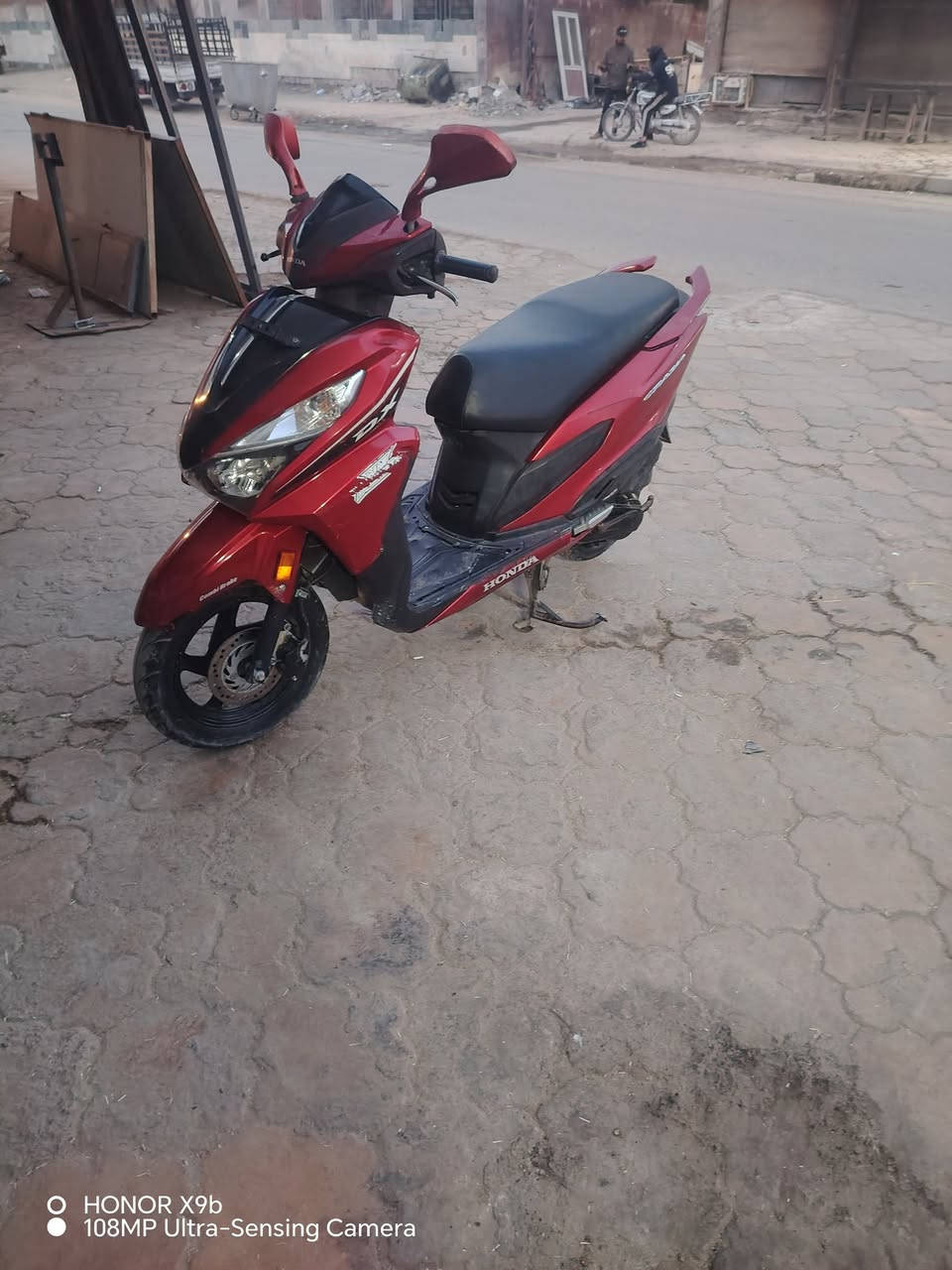 دراجة للبيع هوندة كرزلا 2021 بيع مستعجل ***********
