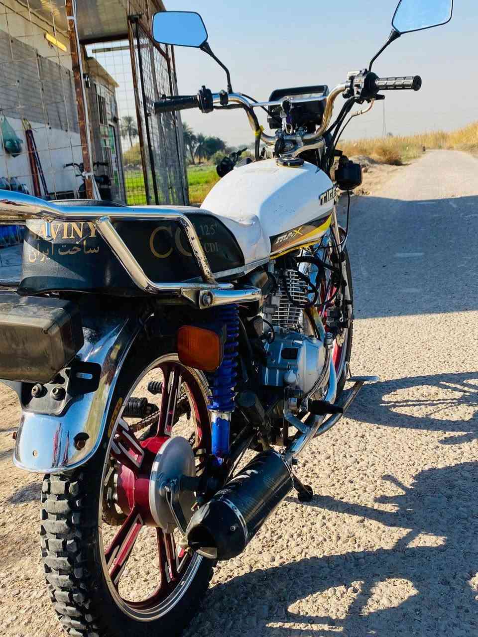 اسلام عليكم اخوان
تايكر موديل 21. دراجة محرك 1/1. 
كهرباء كلها شغاله سلف هندر. دراجة نضيفه وحلوه شلعه خير من الله  // أوراق كامله // ((( سعر 475 ))) وبيها مجال المكان  سريع دورة اليوسفيه  (منطقه الزنبرانيه ,)

***********
