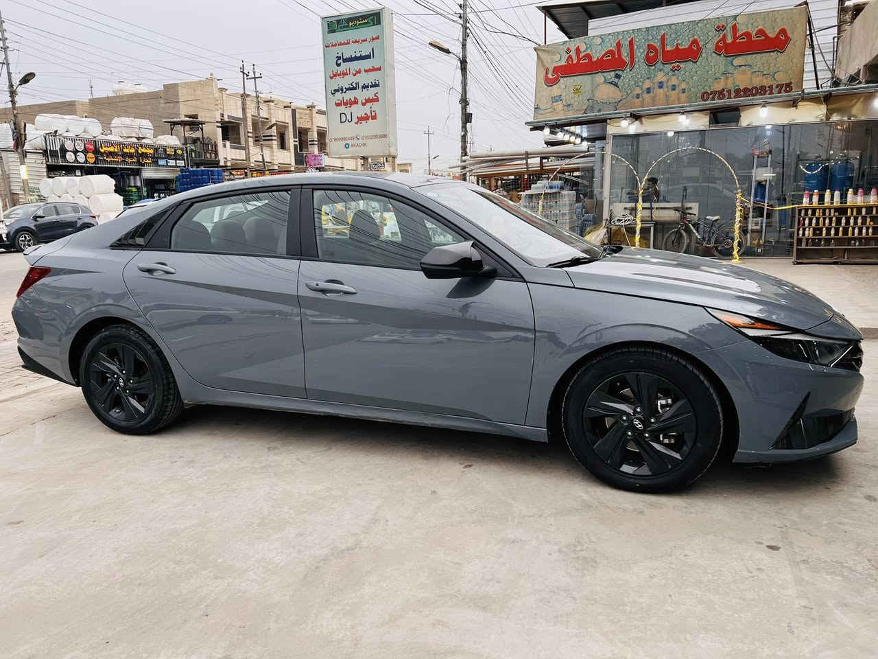 السلام عليكم 
النتره
موديل ٢٠٢٢
محرك دوش ٢٠٠٠
محرك كير مكفولات
بصمه
أضويه ترحيب عند القتراب 
رادارات اماميه خلفية جانبيه
نقطه عمياء
تحديد مسار 
مانع تزحلق 
شاشه وكامره دواره 
كشن مخمل 
تدفةبلكشنات الامامية 
تبريد ثلج خير من الله 
السياره ماشيه ٩٩ وقابل للزياده
السياره احلى من الصور 
السياره داخله كلين بلعراق صار بيهة حادث جاملغ وشويه من البنيد مرجعات ع البارد بدون دواخل 
السعر ١٥٥ وبيهة مجال بسيط 
أي ستفسار ع الرقم ***********
