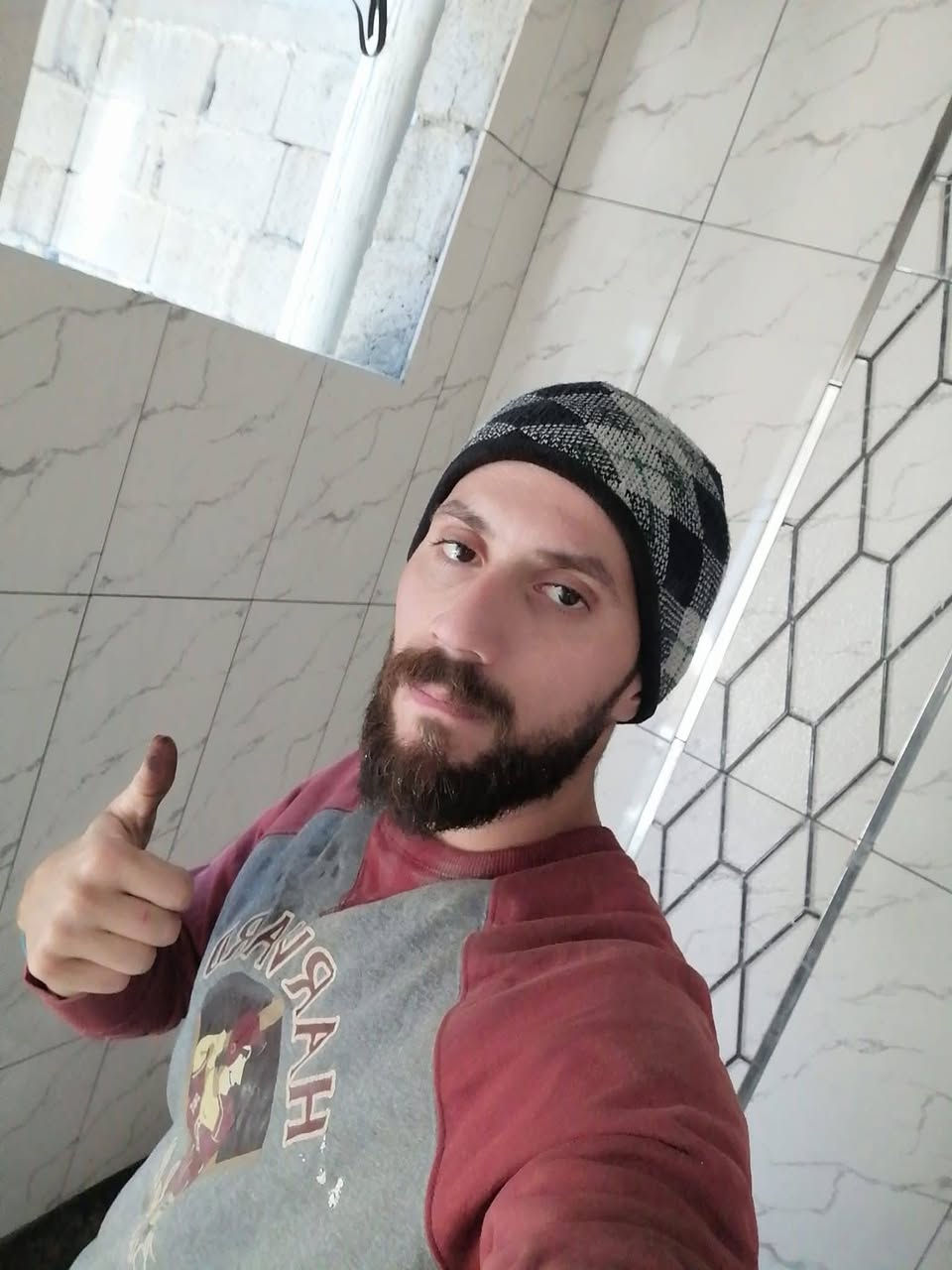 اسطه سيراميك سعر مناسب شغل درجه ولا سعر متر جداري 5الف أرضي 4الف درج 10الف هاذا رقمي تصل ***********او رزق علا الله
