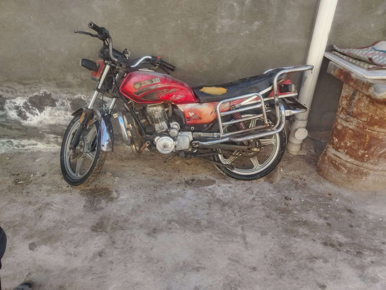 سلام عليكم دراجه فيوم للبيع شغاله بي بس نواقص رقم بسمي كربلاء منطقة الشبانات ***********
السعر ٢٠٠ ألف
