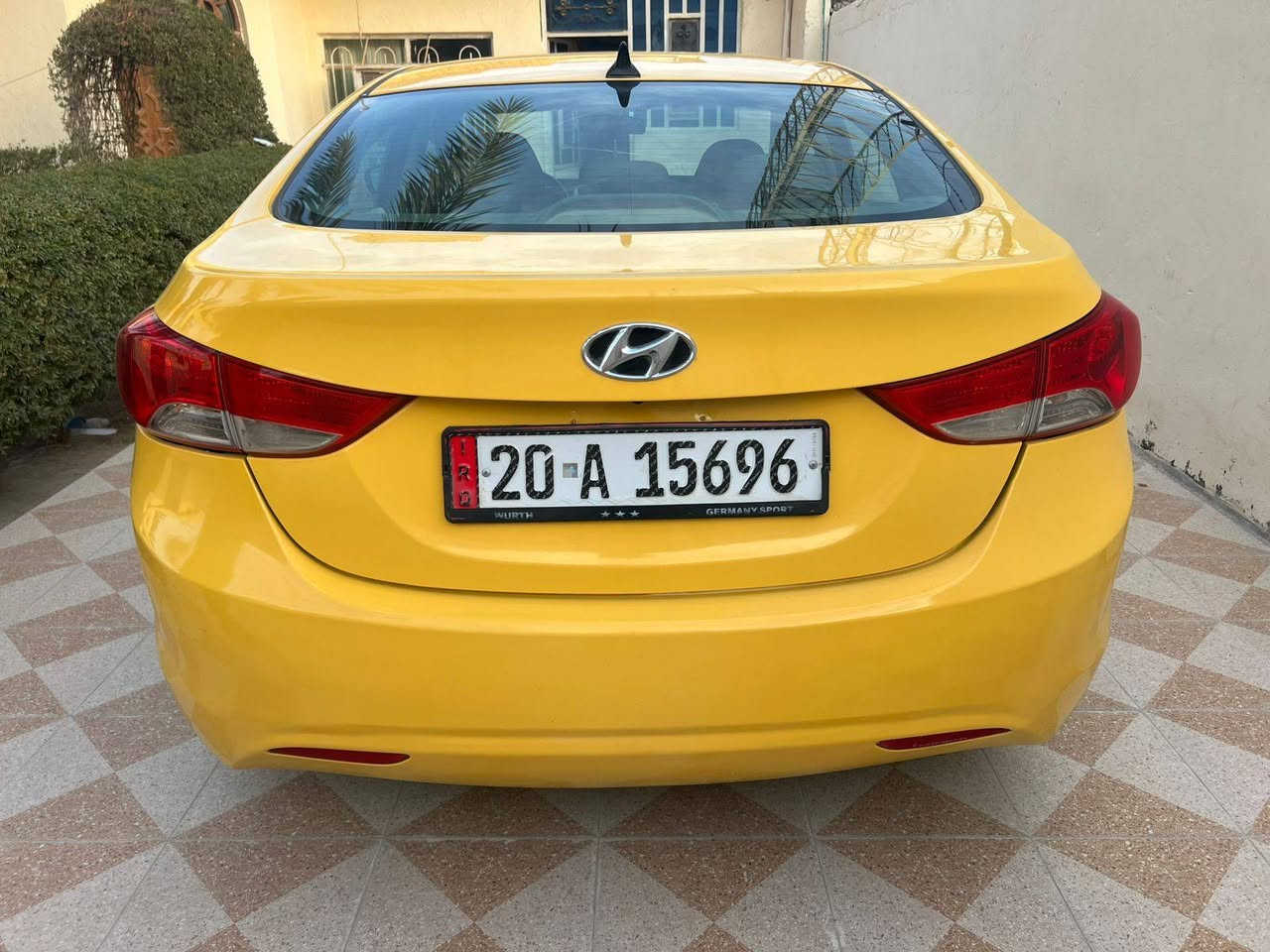 السلام عليكم
النترا موديل 2013 وارد امريكي 
ضررها مقدمة البنيد وجاملغ امامي جهة اليمنى مبدل ارباك استيرن طاك 
ثاني صبغة على ايد وحده من 2013 
كير محرك خير من الله صدر امامي خلفي جديد 
منظومة تبريد صار يومين من شادها 

المكان ديالى ناحية كنعان
السعر 110وبيها مجال
رقم الهاتف ***********
