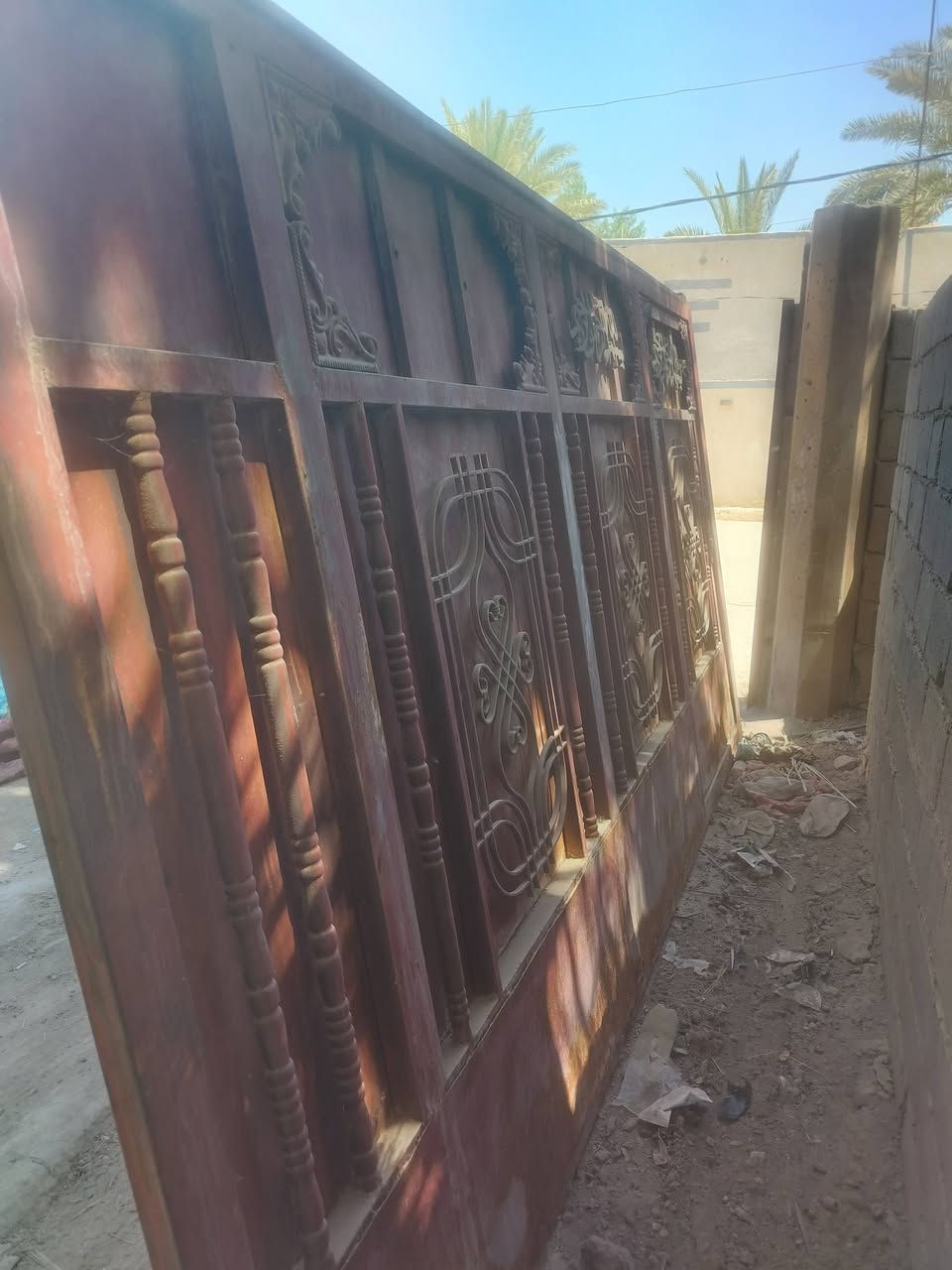 باب سياج سلايت قياس ٣ متر
تسكام درجه اولئ النوع الثقيل باب جديده نظام طلاكه ضمن لسلايت باب جاهزه لا خياس لا كسر فقط بدون سجه مكان المحاويل
***********
