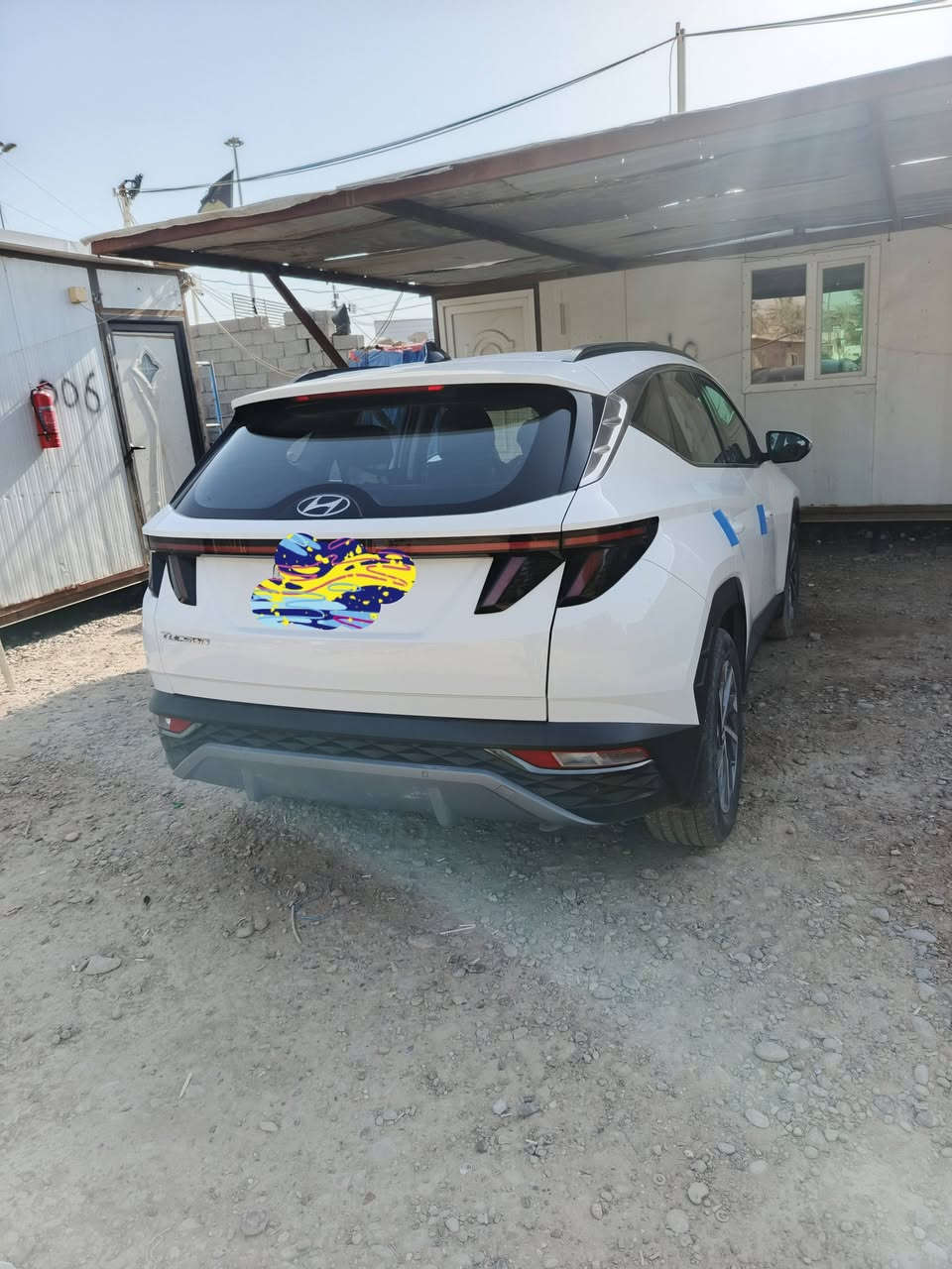 هيونداي توسان خليجي فول عده فتحه  محرك 2000
. الموديل 2023 بأسمي
. سعر 200 وبيه مجال 
. اللون : ابيض
. لون الداخل :رصاصي اسود
عداد المسافة :40 كيلو
بدون ايرباك
 بصمة
تشغيل عن بعد
 شاشة عداد ديجتال
 كار بلي 
. شاحن واير لس 
 كاميرا دوار خلفية
ويل كب كروم حجم 18
 هاند بريك دكمة
 نظام مانع تزحلق 
ثلاث انظمة قيادة ( رياضي ، ذكي ، اقتصادي)عنوان بغداد.... رقم سيارة بغداد
 للاتصال: ***********) (ملاحظه بيه بارد ربع  بنيد
