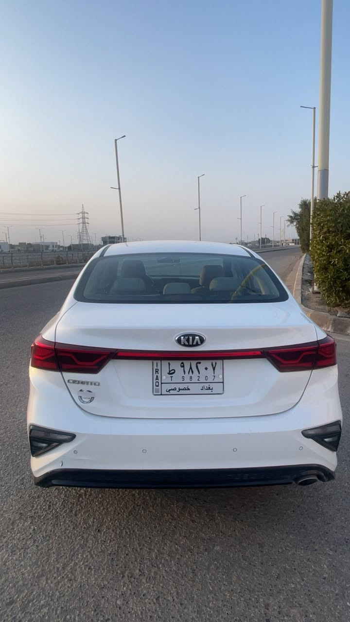 كيا سيراتو ٢٠١٩ خليجي مكفولة 

مكفوله من كلشي السياره جديده
الموصفات فول عدا الفتحه
بصمه تشغيل + بصمات ابواب
تشغيل عن بعد.     جنطه ذكيه تفتح عنده القتراب
محرك ٢٠٠ اقتصادي بدون ادوانز
فول تحكم استيرن     كراسي قلاب خلفيه
حساس امامي دكمه    + حساس خلفي
ي      + الارضيه جلد
مري شفط      + اشاير مري + نظام ترحيب
      ماشيه 126 k
        تبريد قطعتين
كروس سرعه.        دبل ايرباك.    رقم بغداد  
خمسه ويل كب.   سبير جديد ما مستعمل  تخم تاير جديد 
لد امامي.     + لد خلفي
السعر  148 بيه مجال بسيط 
هاتف.  ***********
الرمادي مركز المدينة
