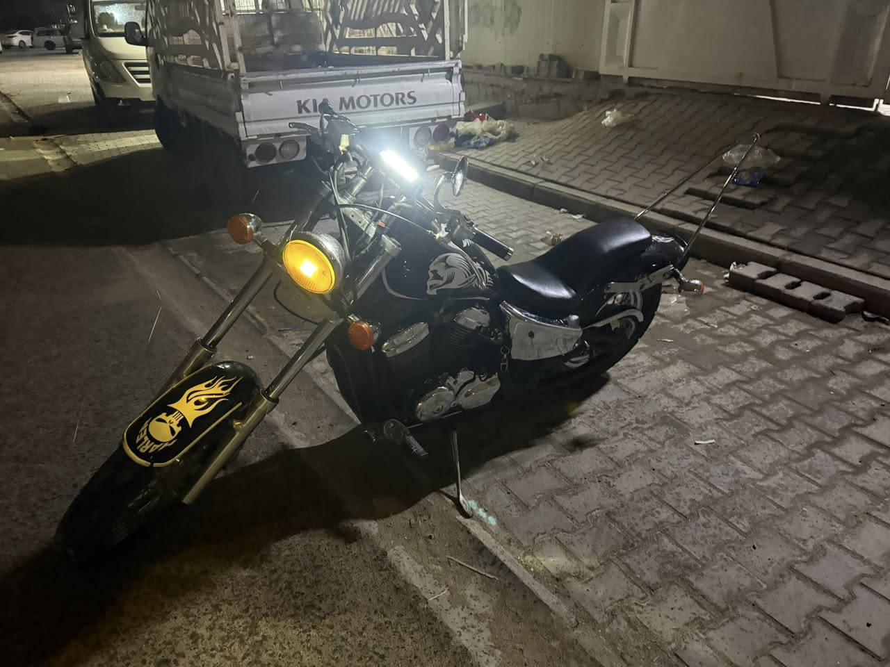 السلام عليكم هونده ستد 400الدراجة الموديل ٢٠٠١ أوراق كاملة محرك مكفول من الفتح ماء زيتي اصلي منضومه الماء نضيفةجداً صالنصة رياضي  باتري جديدالسعر ١٤٠٠   وبيه مجال مكان الدراجة بالنجف للتواصل ***********
