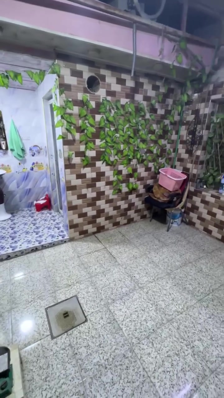 نص بيت للبيع في القبله حي موسى الكاضم المساحه 100 متر بناء بلوك يتكون من صحيات خارجيه وداخليه وديوانيه ومطبخ وصاله وغرفه سنه البناء 2014بناد بلوك السعر 140 وبيه مجال
للاستفسار ***********
